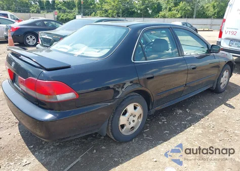 2001 Honda Accord 3.0 Ex z USA, uszkodzony, nr VIN 1HGCG16581A046366